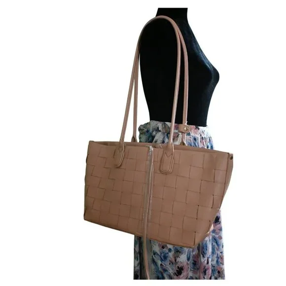 Blush Shoulder Bag with Matching Detachable Wallet - Picture 4 of 4